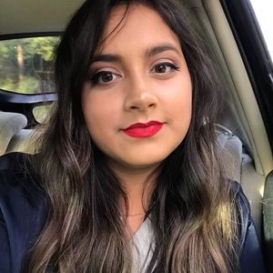 Meet your Posher, Nidia